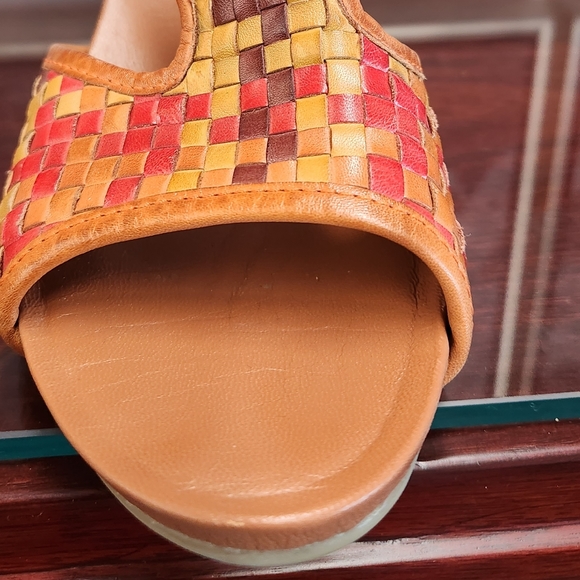 Pikolinos woven leather sandals - Picture 8 of 10